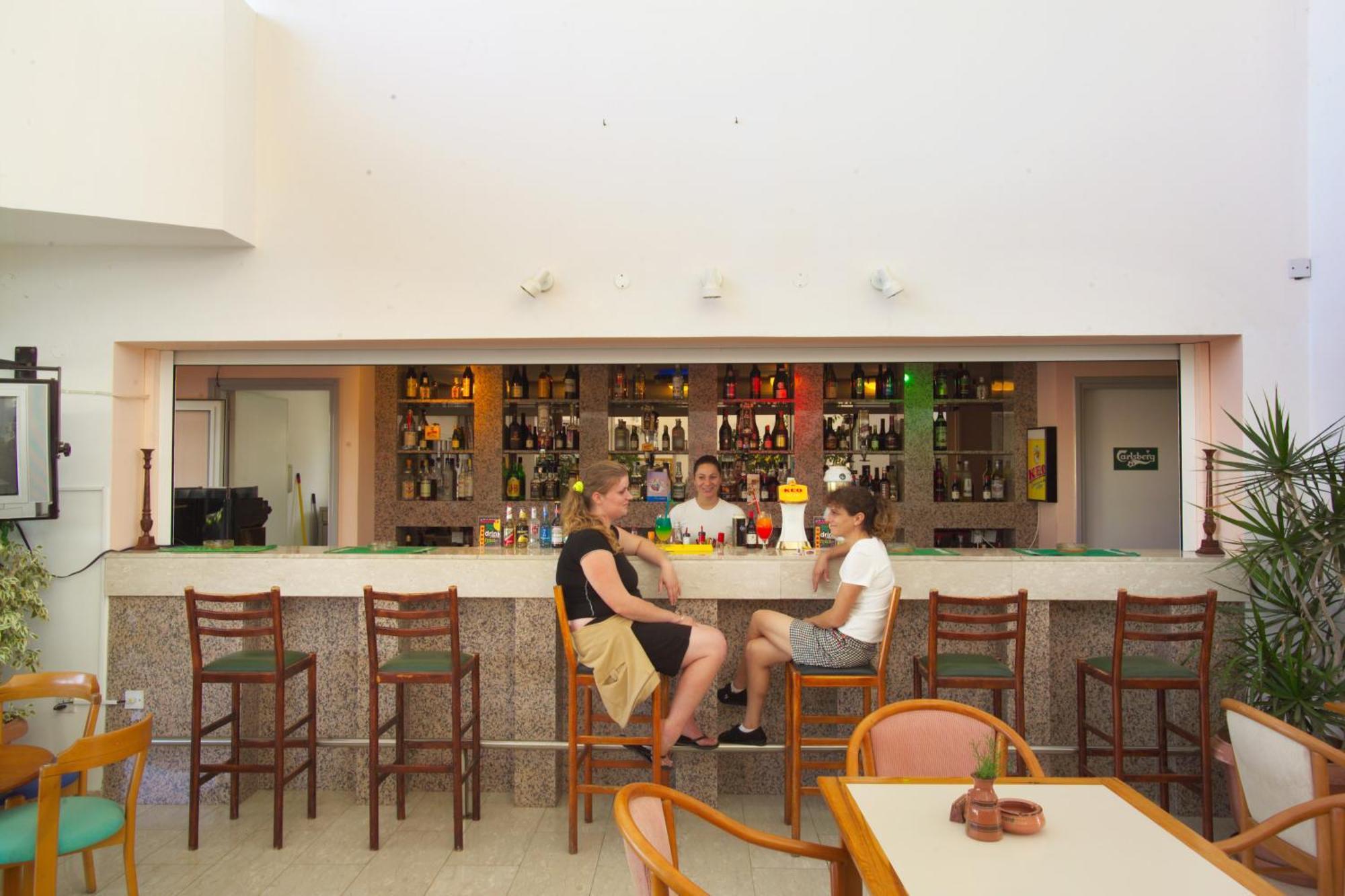 Pola Costa Beach Hotel Apts - Adults Only Protaras Bagian luar foto